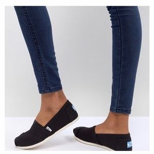 Toms Slip-On Sneakers